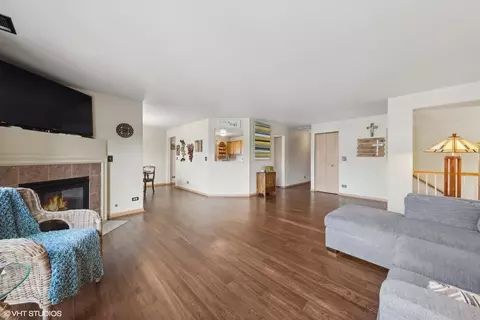 24926 Franklin Ln, Plainfield, IL 60585 photo 5