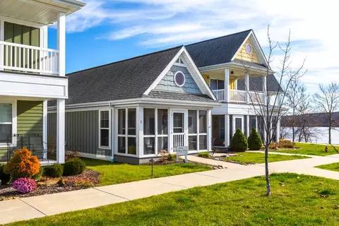 179 Leeward Way #2, Ottawa, IL 61350