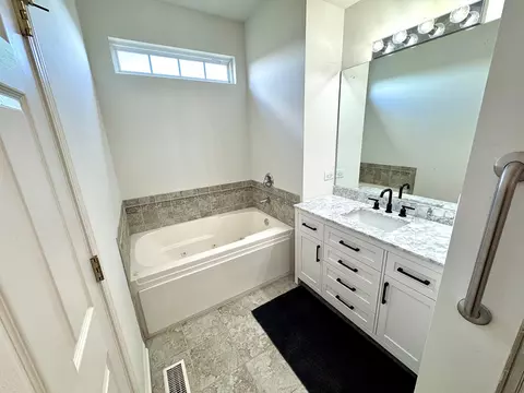 Bath - 446 Autumn Dr #86B, Beecher, IL 60401 photo 3 of 3