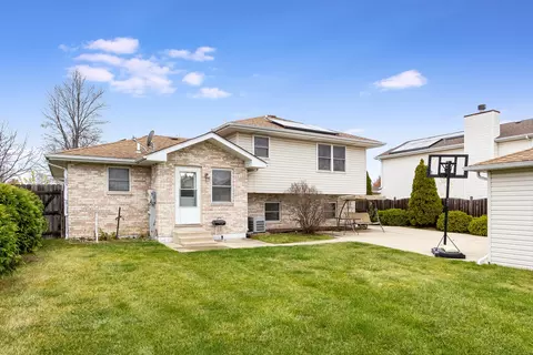 2108 Cumberland Dr, Plainfield, IL 60586 photo 3