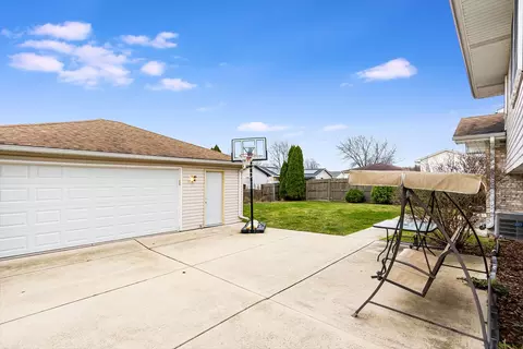 2108 Cumberland Dr, Plainfield, IL 60586 photo 4