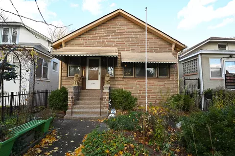 1714 W Arthur Ave, Chicago, IL 60626