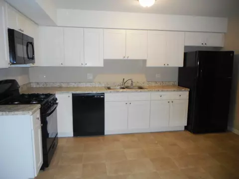 Kitchen - 1195 Crestview Dr, Elgin, IL 60123 photo 1 of 1