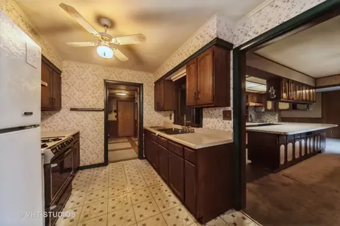 721 Mchenry Ave S, Mchenry, IL 60050 photo 10