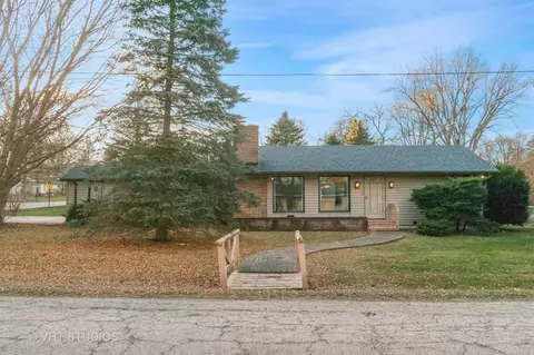 721 Mchenry Ave S, Mchenry, IL 60050 photo 2