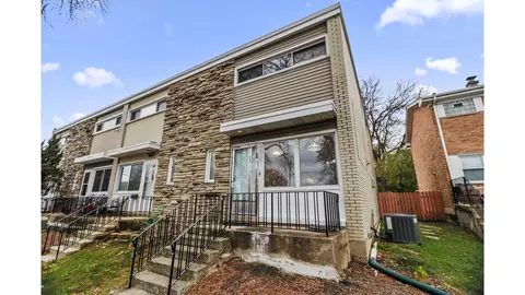 3030 W Pratt Blvd, Chicago, IL 60645
