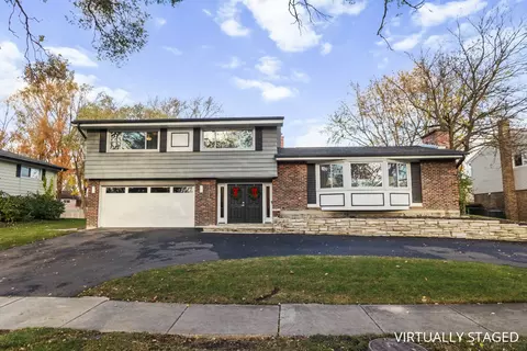 1845 Smith Rd, Northbrook, IL 60062