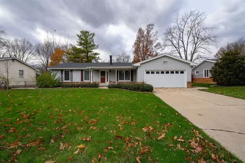 Exterior - 209 S Cottage Ave, Normal, IL 61761 photo 10 of 11