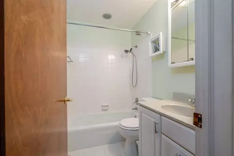 Bath - 209 S Cottage Ave, Normal, IL 61761 photo 3 of 3