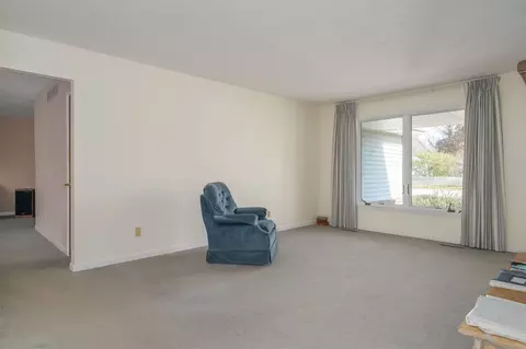 Living - 209 S Cottage Ave, Normal, IL 61761 photo 3 of 5