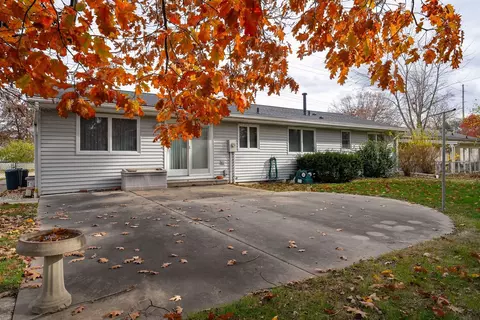 Exterior - 209 S Cottage Ave, Normal, IL 61761 photo 6 of 11