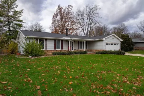 Exterior - 209 S Cottage Ave, Normal, IL 61761 photo 9 of 11