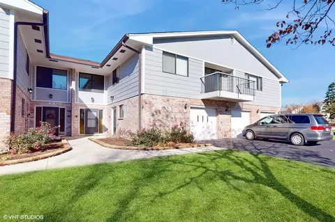 768 Whalom Ln #768, Schaumburg, IL 60173