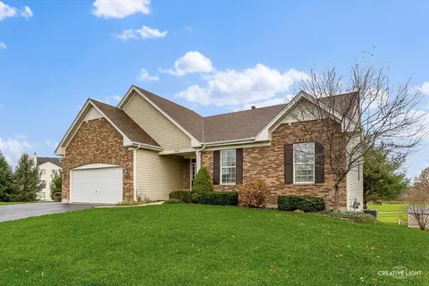301 Windett Ridge Rd, Yorkville, IL 60560