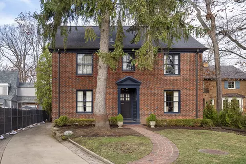 229 Sylvan Rd, Glencoe, IL 60022