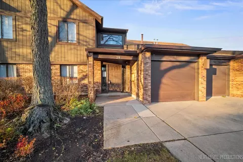 29 Creekside Cir #B, Elgin, IL 60123 photo 21