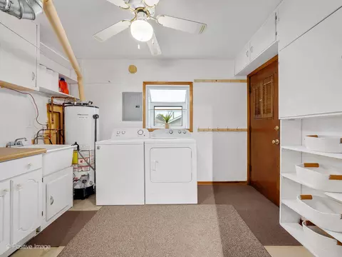 573 N Emroy Ave, Elmhurst, IL 60126 photo 12