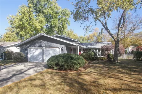 318 Milan Ct, Schaumburg, IL 60193