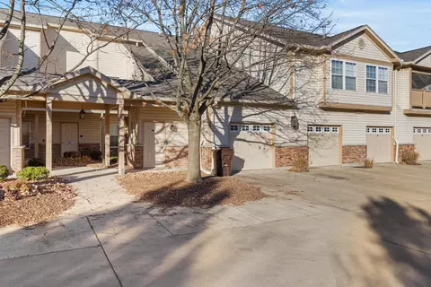 3612 Thornhill Dr #3612, Champaign, IL 61822