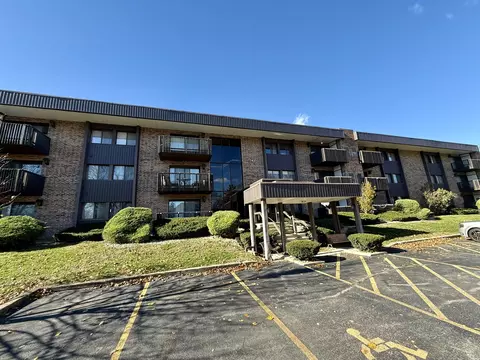 1421 Woodbridge Rd #2D, Joliet, IL 60436