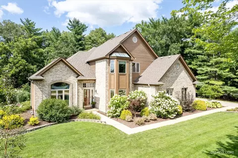 641 White Oak Way, Yorkville, IL 60560