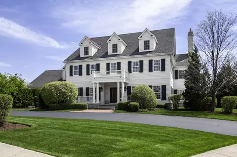 39 W541 Walt Whitman Rd, Saint Charles, IL 60175