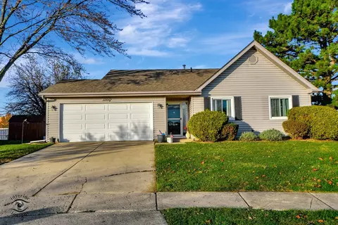 1266 Big Horn Trl, Carol Stream, IL 60188