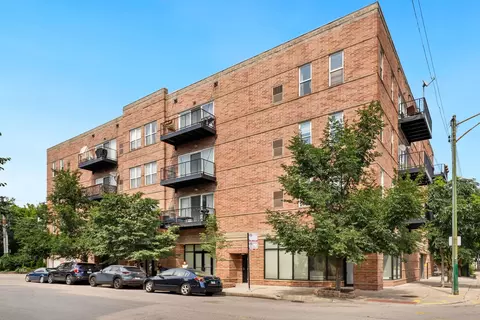 647 N Green St #401, Chicago, IL 60642
