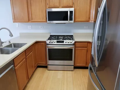 Kitchen - 408 E Theodore Ln, Itasca, IL 60143 photo 3 of 3