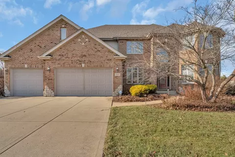 22684 Stanford Dr, Frankfort, IL 60423