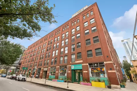 225 W Huron St #409, Chicago, IL 60654
