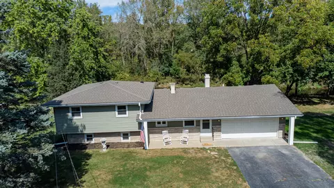 531 Old Hickory Rd, New Lenox, IL 60451