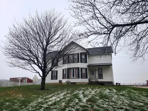 1796 Lee Center Rd, Amboy, IL 61310