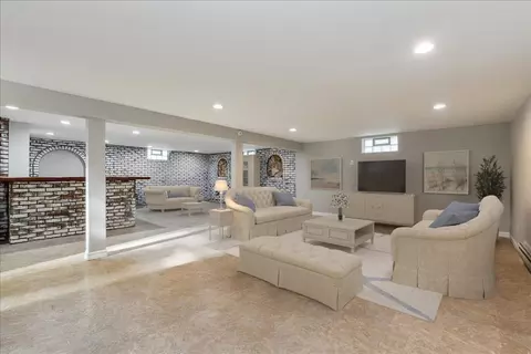 Living - 17900 Rose St, Lansing, IL 60438 photo 5 of 5