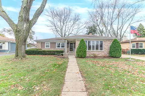 447 S Rush St, Itasca, IL 60143