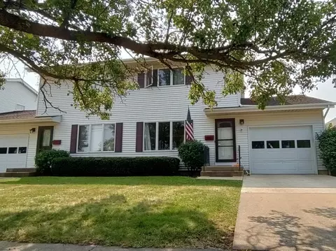 430 Exchange St #430, Sycamore, IL 60178