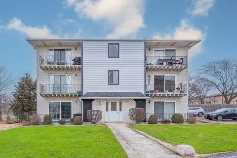 7305 W 85th Pl #1B, Bridgeview, IL 60455