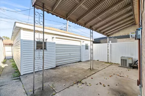 2742 E 128th St, Chicago, IL 60633 photo 16