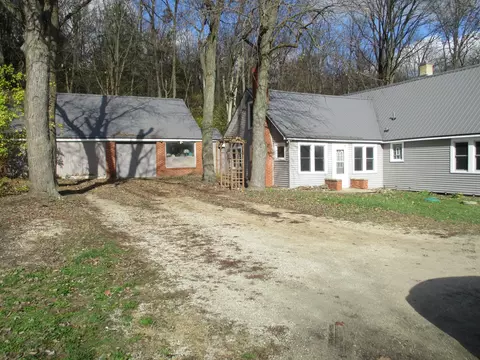 Exterior - 313 E Jackson St, Seneca, IL 61360 photo 2 of 2