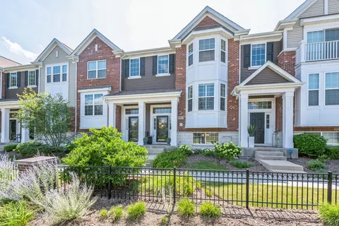 4306 Monroe Ave, Naperville, IL 60564