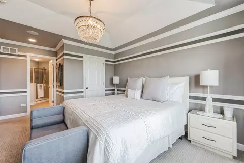 Bedroom - 4306 Monroe Ave, Naperville, IL 60564 photo 1 of 4