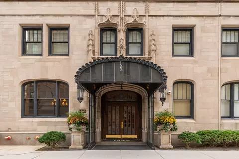 1448 N Lake Shore Dr #1A, Chicago, IL 60610