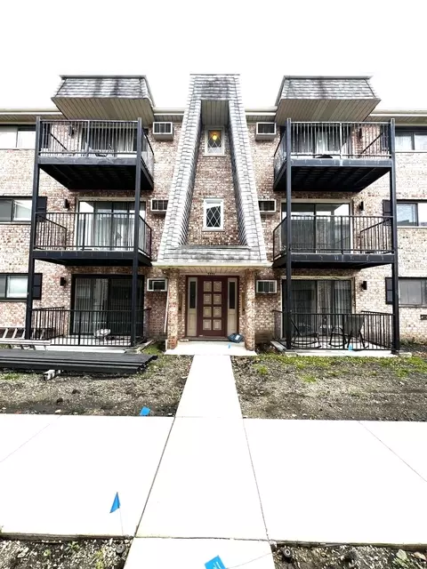 5339 N Delphia Ave #239, Chicago, IL 60656