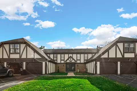 915 Ashbury Ave, Downers Grove, IL 60516