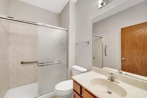 Bath - 21003 W Braxton Ln, Plainfield, IL 60544 photo 1 of 2