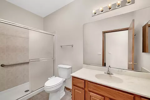 Bath - 21003 W Braxton Ln, Plainfield, IL 60544 photo 2 of 2