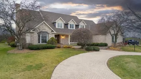 1055 Country Ln, Bourbonnais, IL 60914