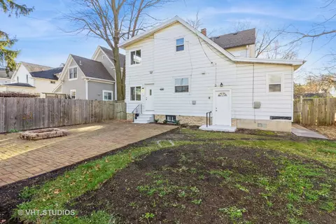 Exterior - 412 Marion Ave, Aurora, IL 60505 photo 2 of 3