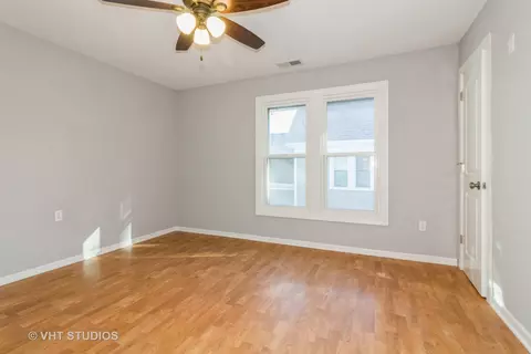 Bedroom - 412 Marion Ave, Aurora, IL 60505 photo 3 of 4