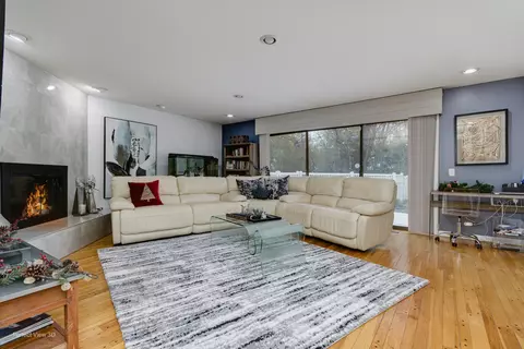 Living - Undisclosed, Olympia Fields, IL 60461 photo 3 of 4